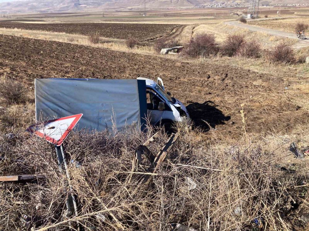 Aşkale’de trafik kazası: 2 kişi yaralandı