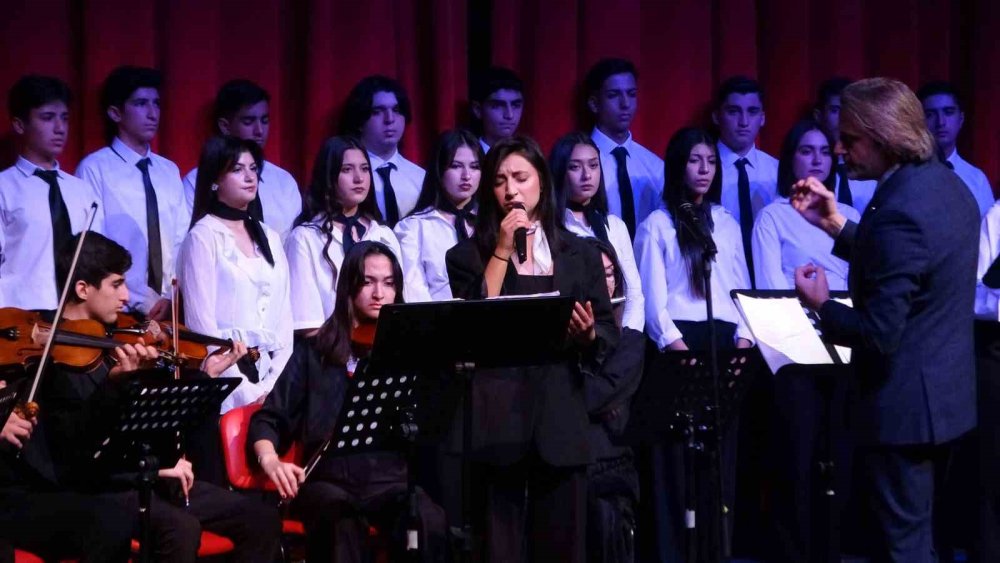 Van’da "24 Kasım Öğretmenler Günü" kutlandı