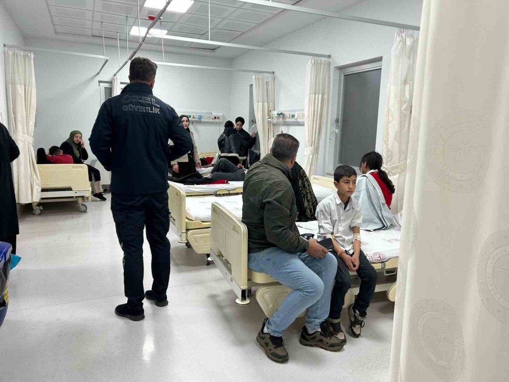 Bingöl’de 120 öğrenci gıda zehirlenmesi şüphesiyle tedavi altına alındı