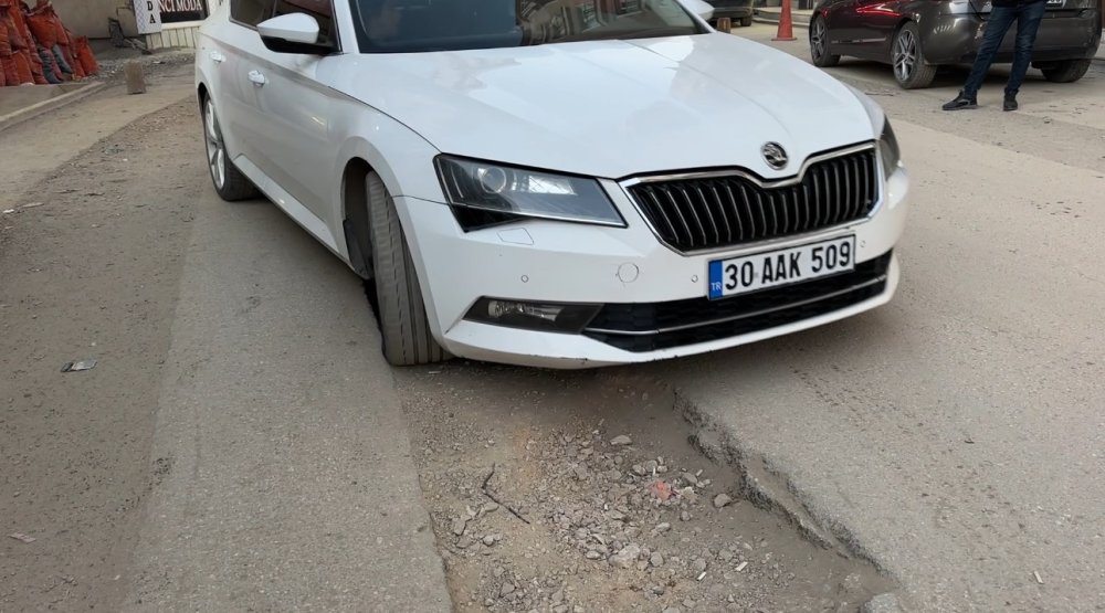 Yüksekova’da yollar doğal gaz için kazıldı ama onarılmadı