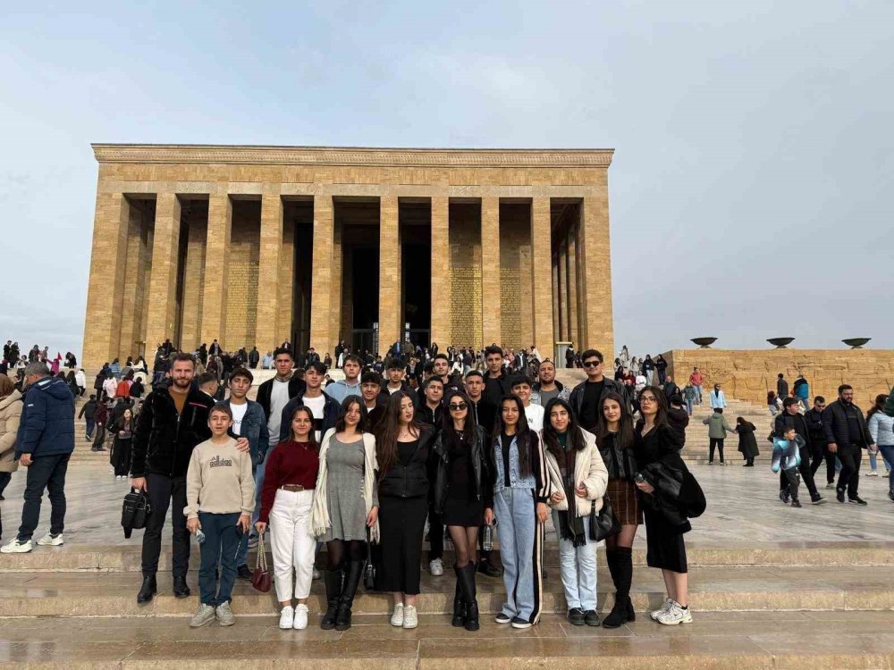 Hakkarili öğrenciler Ankara gezisinden döndü