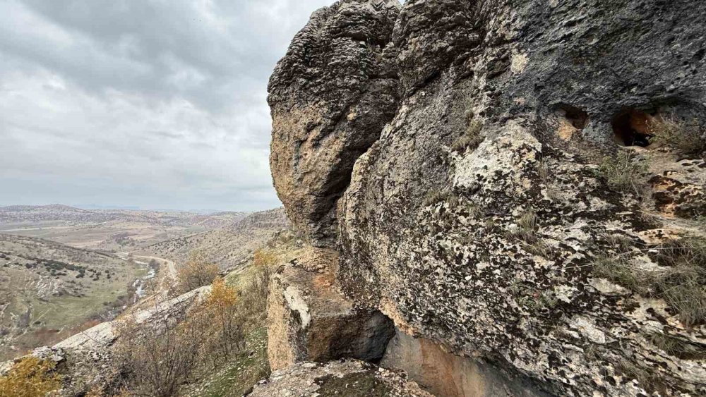 Diyarbakır’da binlerce yılda oluşan "damla lapyaları" görüntülendi