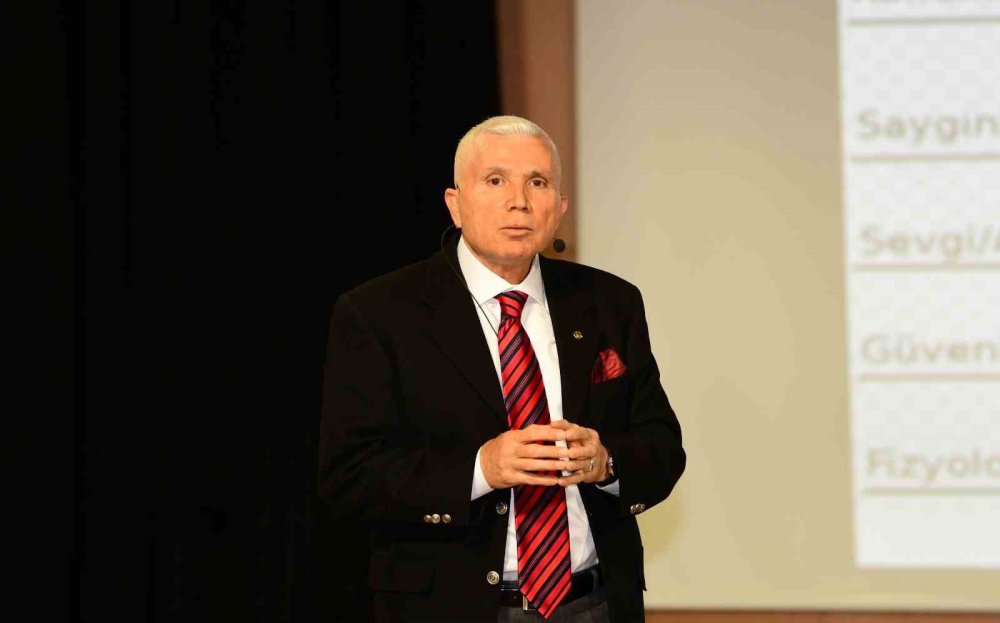 Fanatizmin, kitle hareketlerine ve toplumsal değişime etkisi konferansı