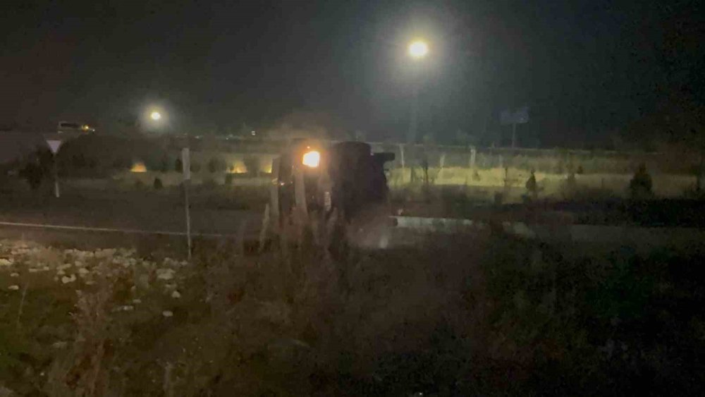 Diyarbakır'da işçi servisi yayaya çarpıp takla attı: 1 ölü, 4 yaralı