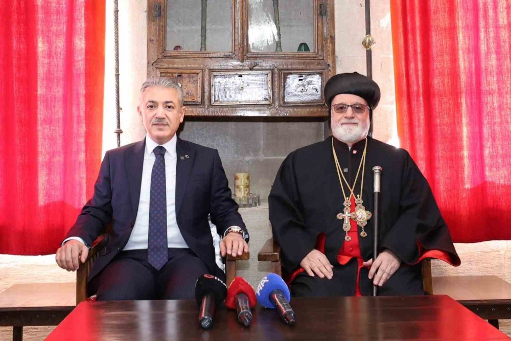 Mardin’de Süryani Hristiyanlar Noel’i ayinle karşıladı