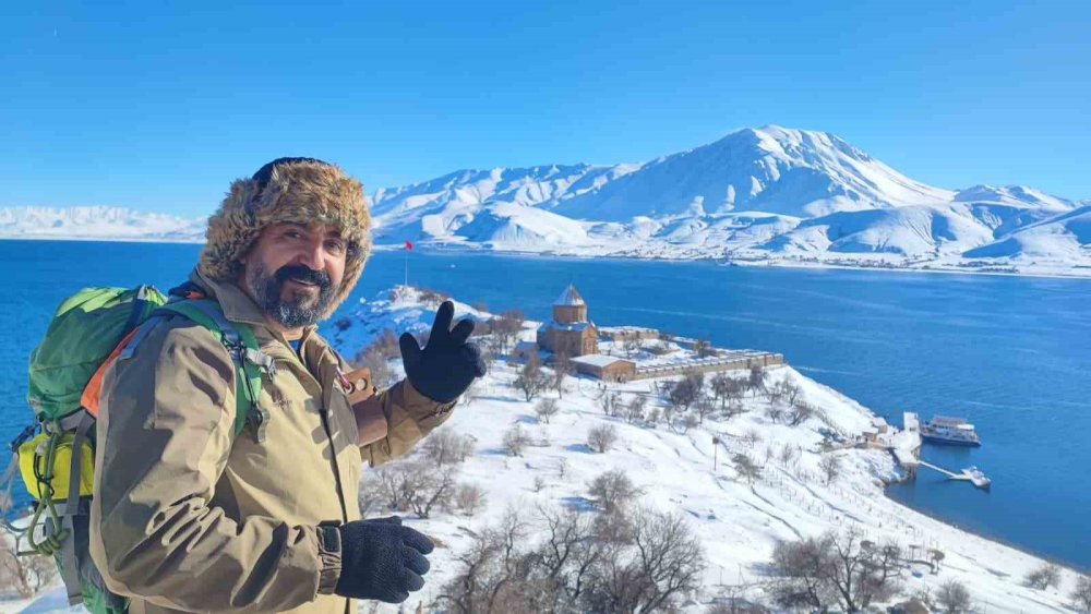 Akdamar Adası beyaz gelinliğini giydi