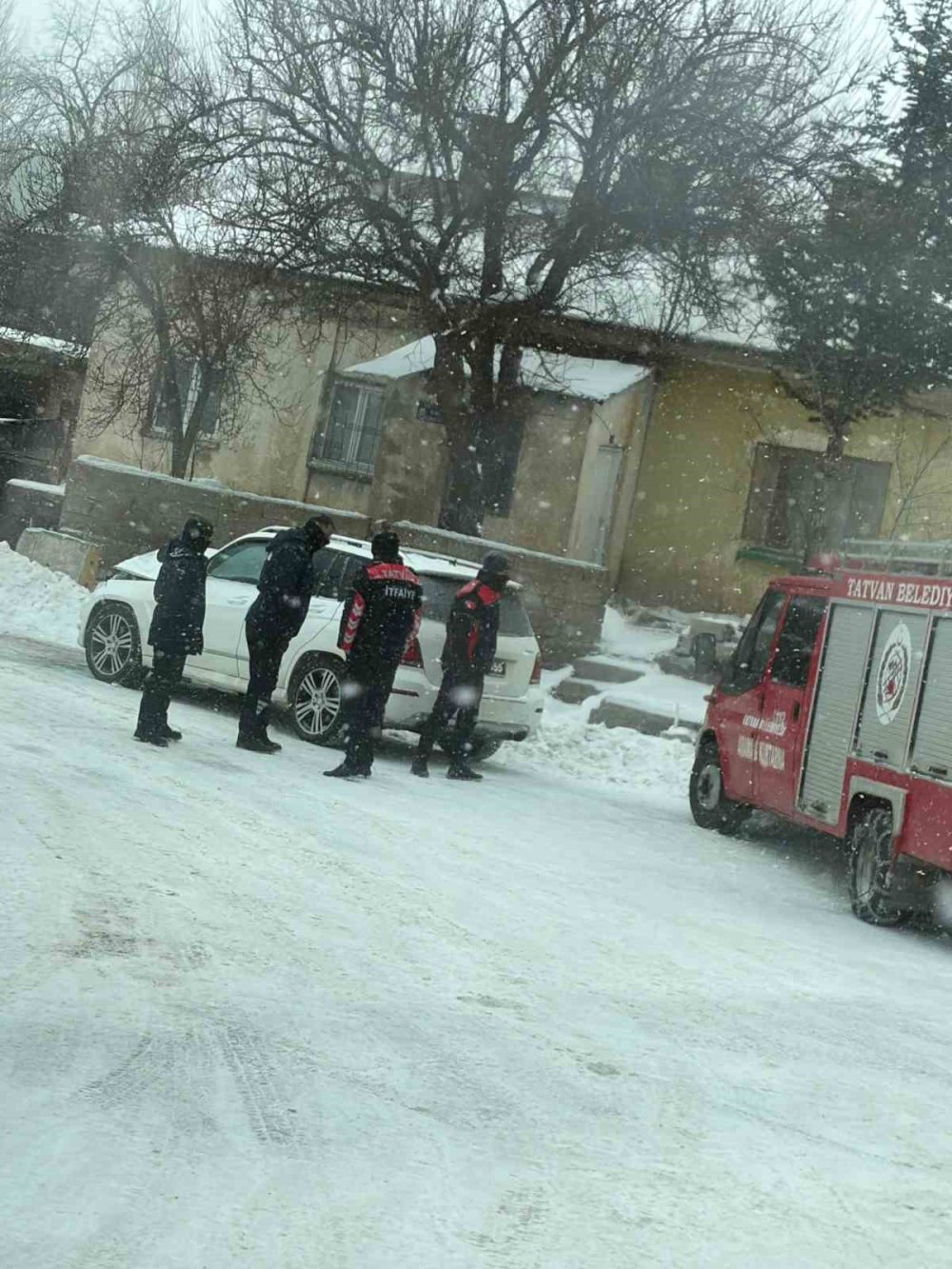 Belediye Başkanının makam aracı kaza yaptı
