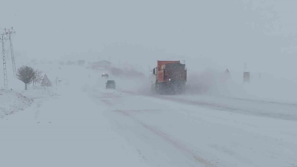 Kurubaş Geçidi ulaşıma açıldı