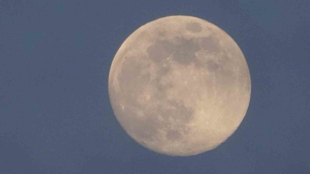 Van’da "Kurt Dolunayı" görsel şölen sundu