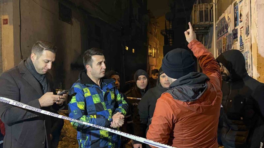 Binanın kolonu çatladı, 83 kişi tahliye edildi