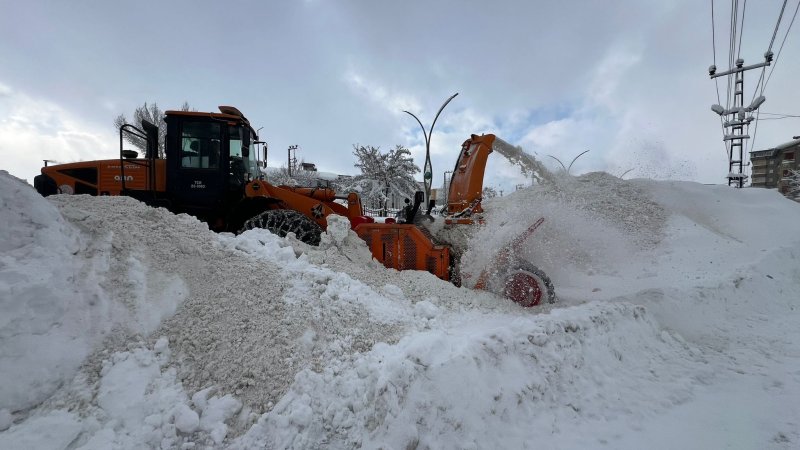 hakkari-yuksekova-karla-mucadele-003.jpeg