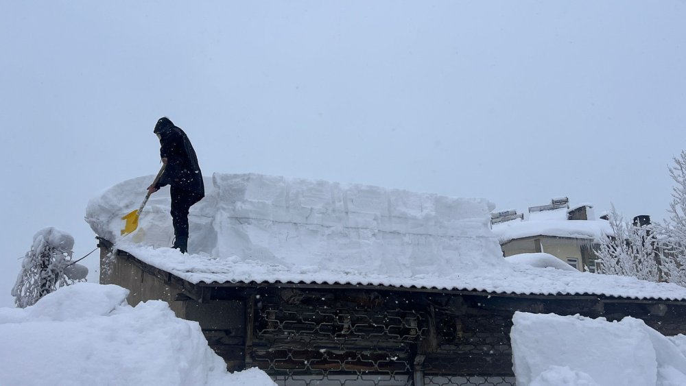 Türkiye'nin en soğuk yeri, eksi 32,7 derece ile Yüksekova oldu