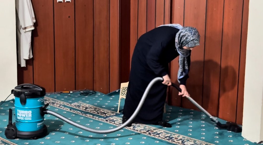 Yüksekova’da camiler ramazana hazırlandı