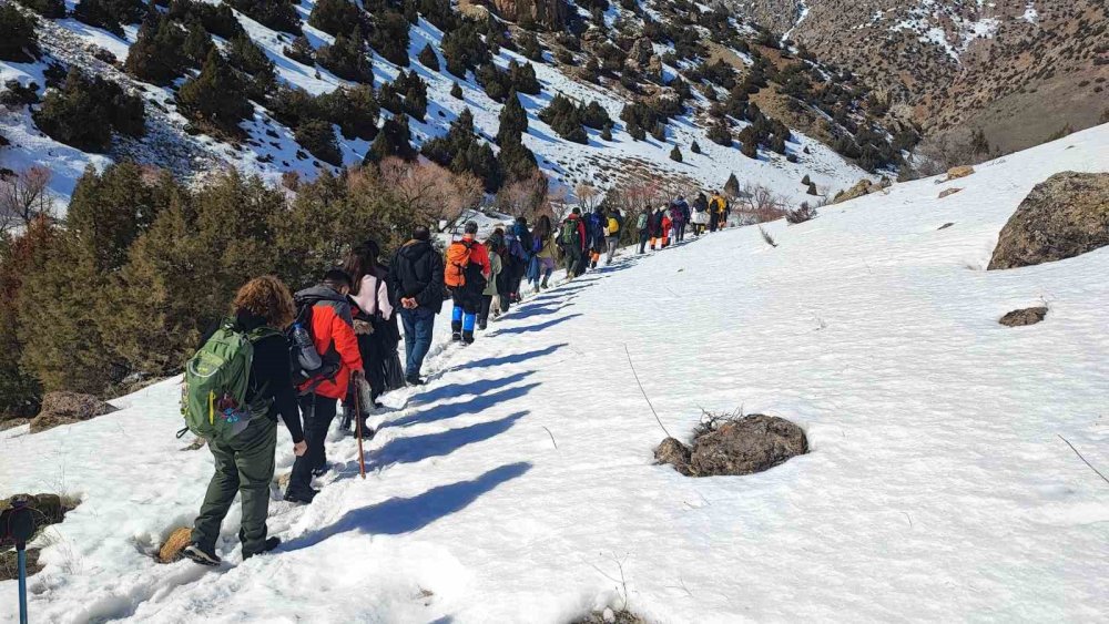Van’da beyaz örtü altında tarihe yolculuk