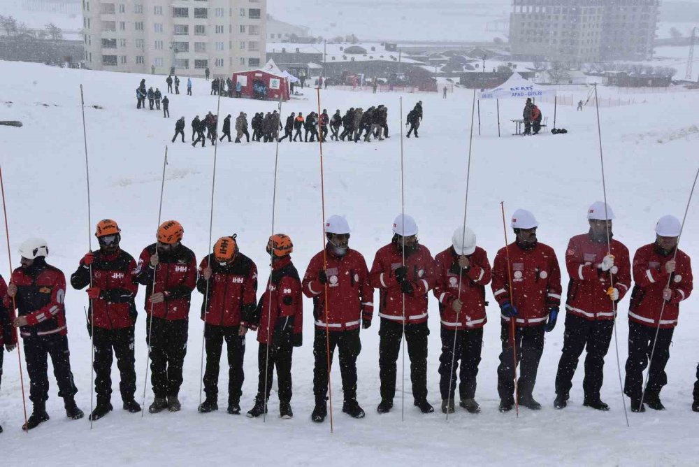 Bitlis’te çığ tatbikatı yapıldı