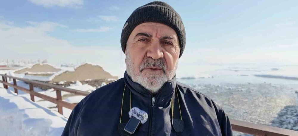 Çaldıran'daki Kaz Gölü kuşların mekanı oldu