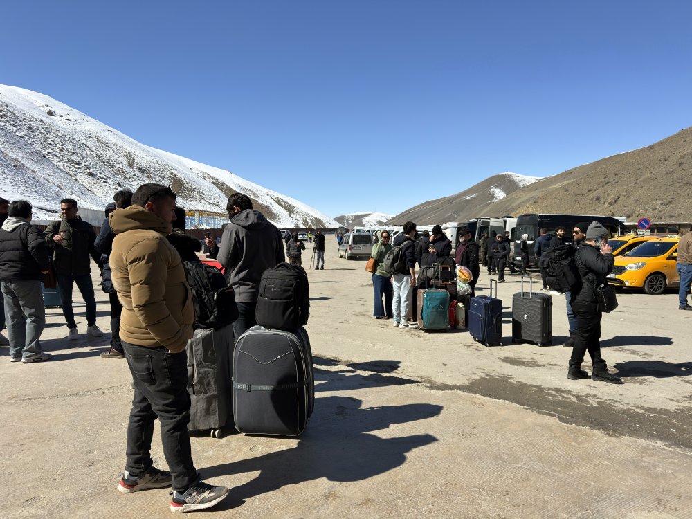 "Savaş, yıllık 800 bin İranlının geldiği kent ekonomisine olumsuz yansıyacak"