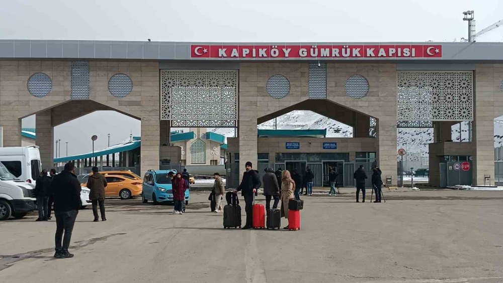 İranlılar ülkelerine dönüyor