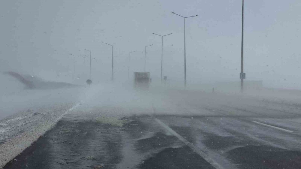 Güzeldere'de tipi trafiği olumsuz etkiliyor