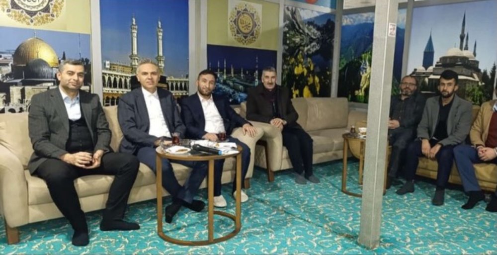 Yüksekova Kaymakamı Akın öğrencilerle iftarda buluştu