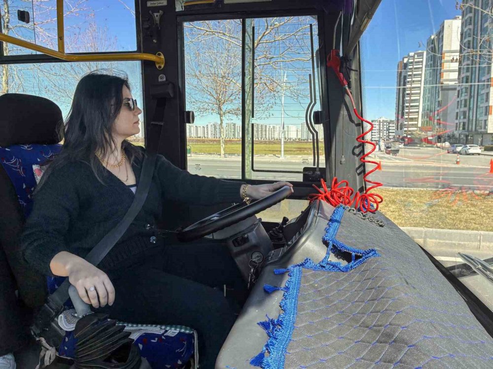 Diyarbakır’da 50 kadın, otobüs şoförü olmak için eğitim alıyor