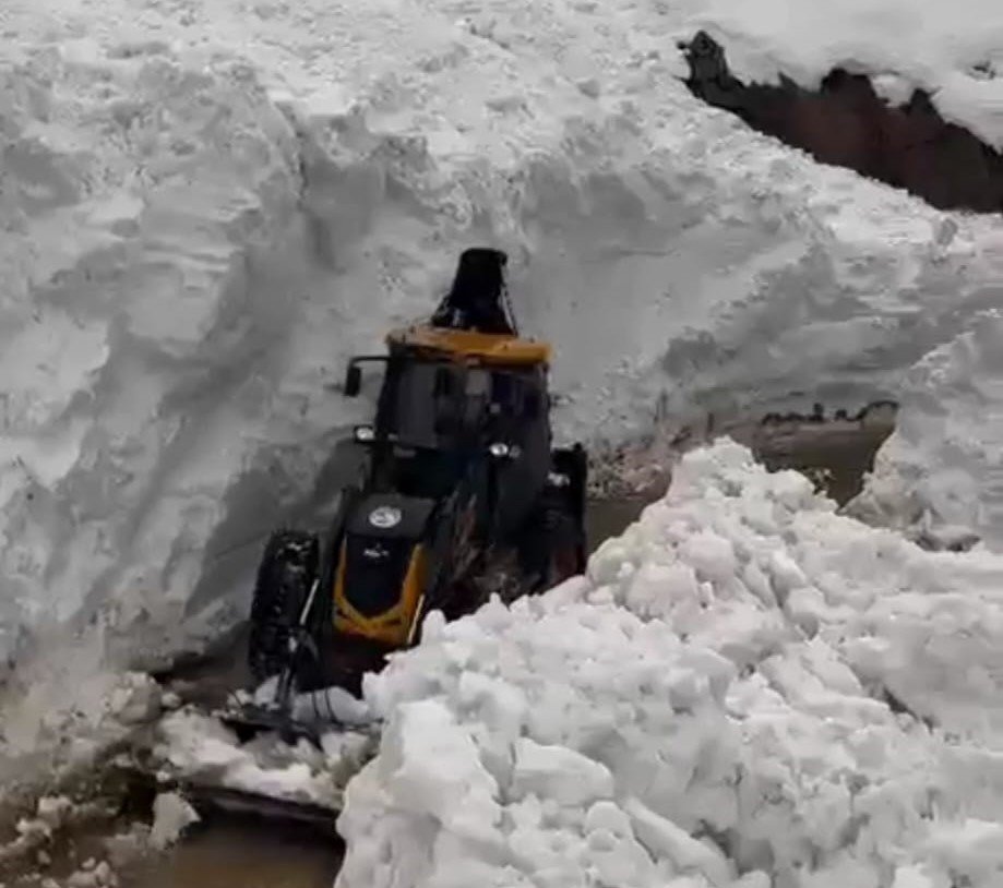 Bitlis’te çığ ve heyelan