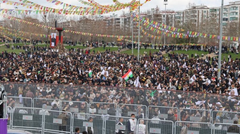 817x450nc-amd-21-03-2026-amed-newroz-alan-akis-dorduncu-haber-yenii2.jpeg