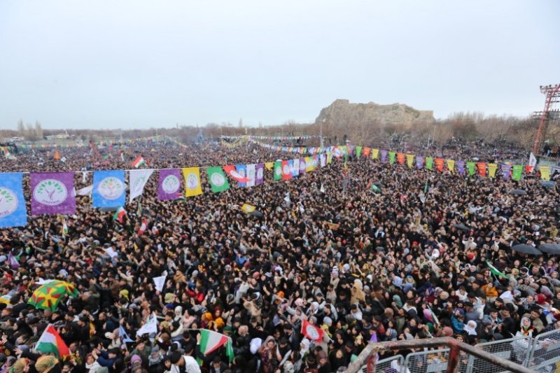 817x450nc-wan-newroz-genel-foto5-001.jpeg