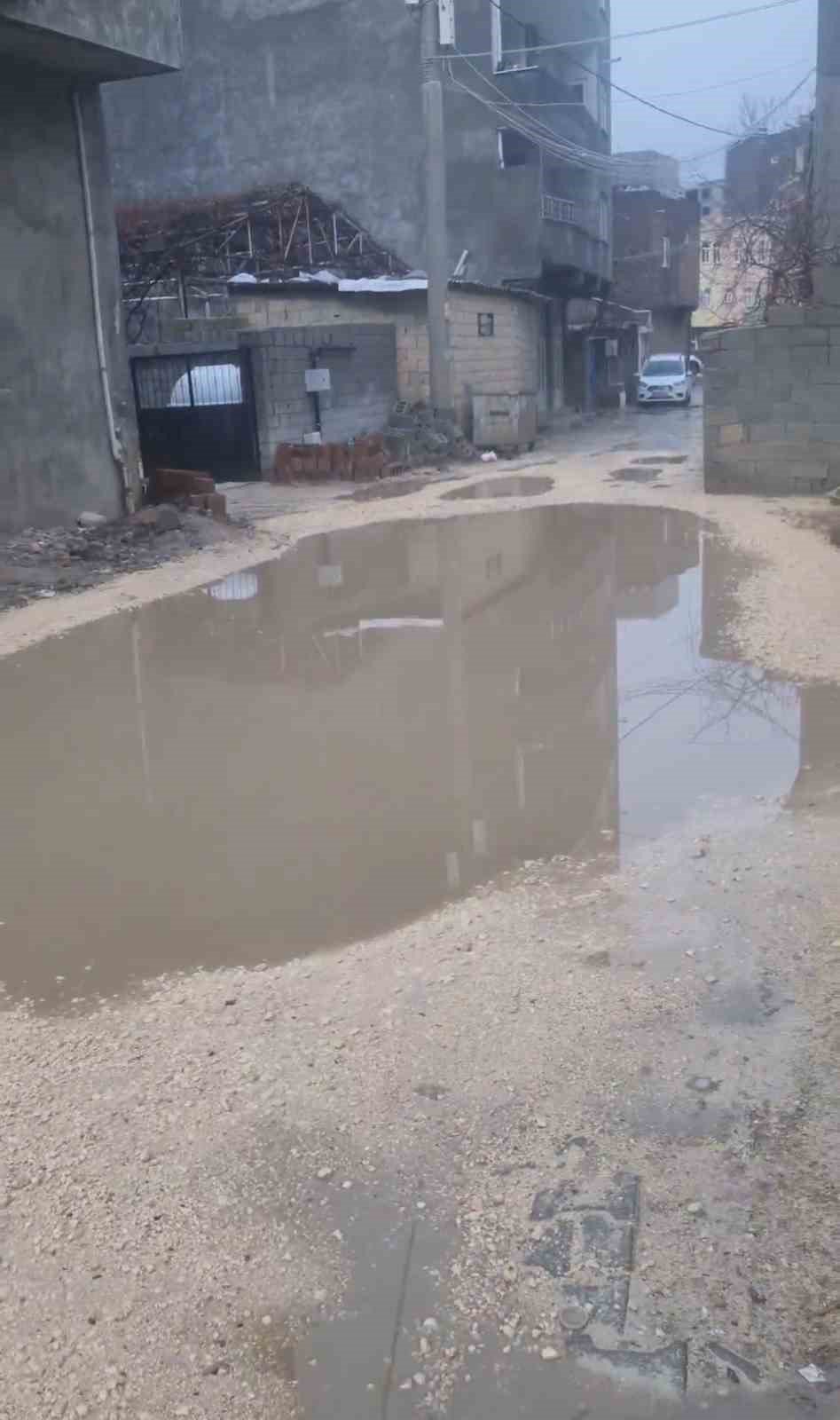 Mazıdağı’nda sokaklar göle döndü