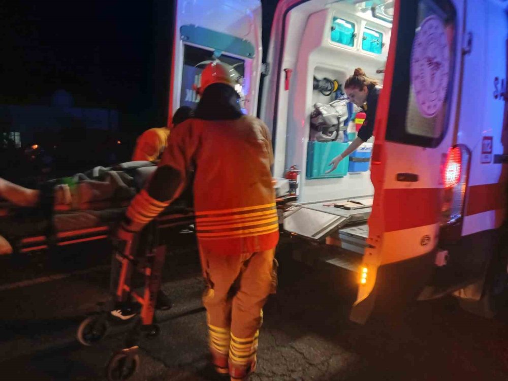 Şırnak'ta otomobil şarampole yuvarlandı: 4 yaralı