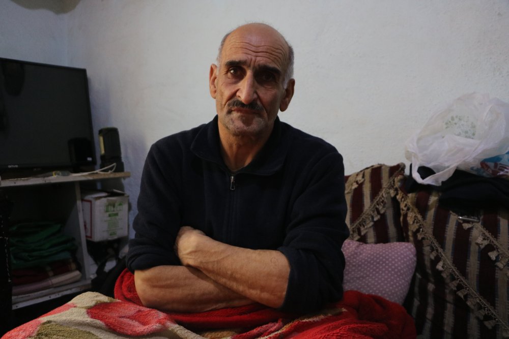 Yıkılmak üzere olan evde 6 kişilik ailenin yaşam mücadelesi