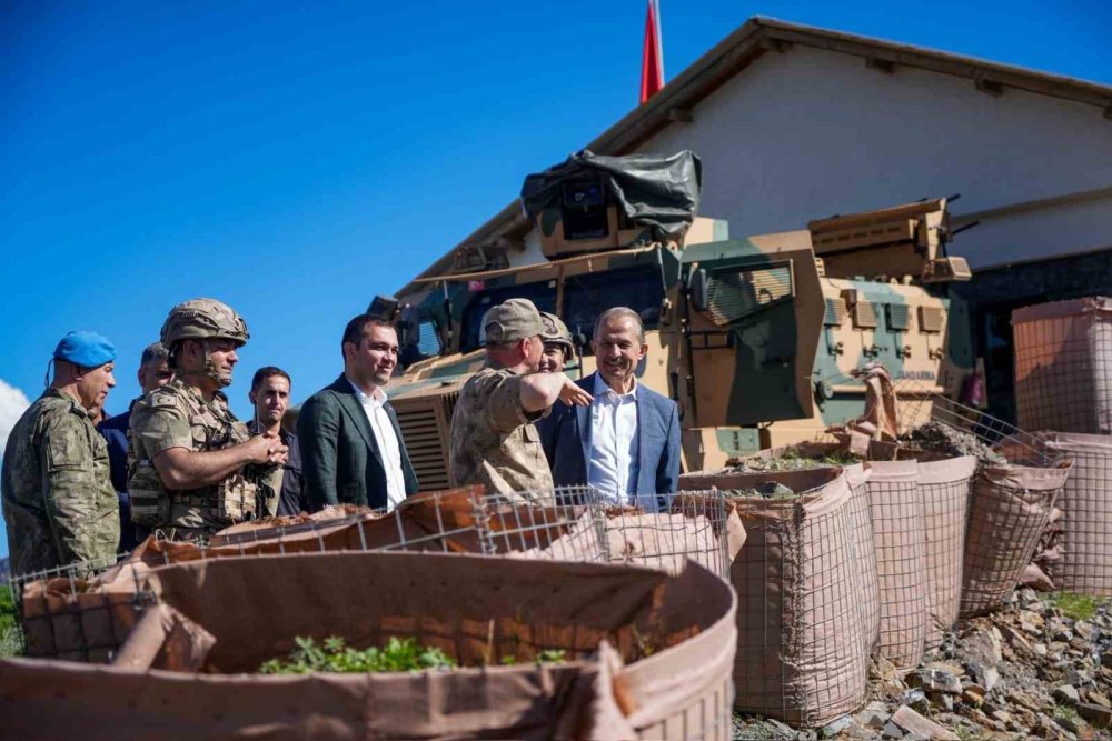 Vali Taşyapan, güvenlik güçleriyle bayramlaştı