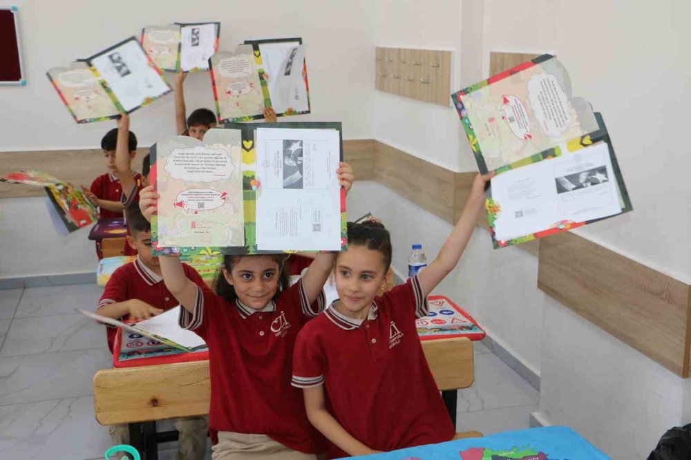 Diyarbakır’da 477 bin 237 öğrenci karne heyecanı yaşadı