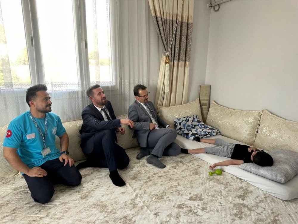 Cizre’de başhekimler evde sağlık hizmetlerinden yaralanan hastaları ziyaret etti