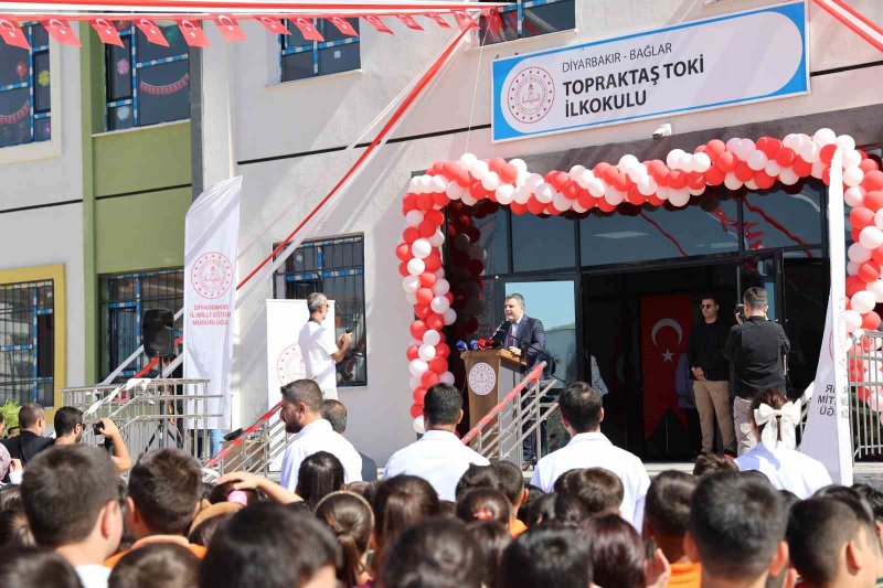 iha-20260915aw788838-5.jpg