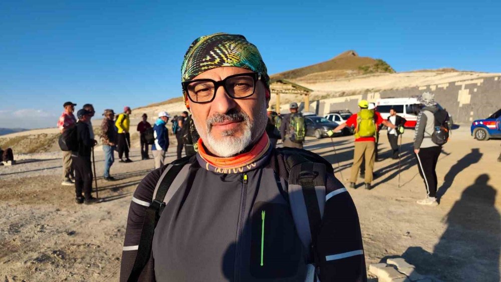 Nemrut Kalderası için 40 kilometre yürüdüler