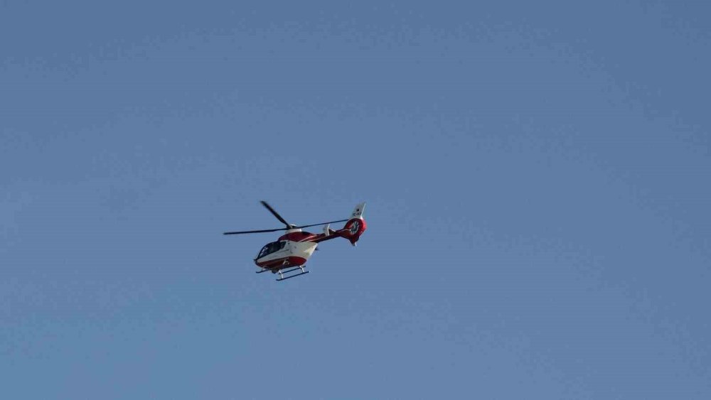 Perikardit hastası helikopter ambulansla Van’a sevk edildi