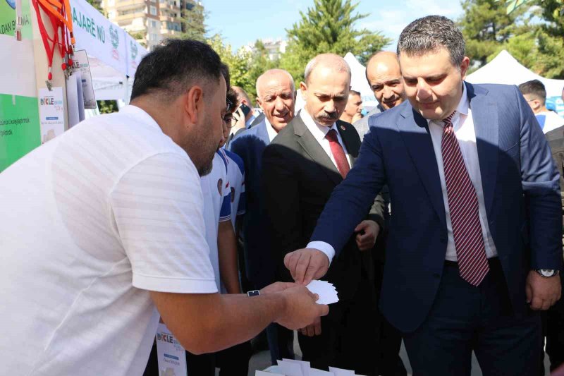 iha-20260925aw796244-3.jpg