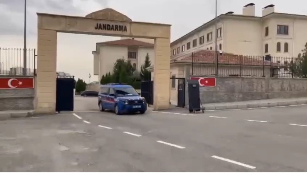 Kendilerini başsavcı olarak tanıtan 8 şahıs tutuklandı