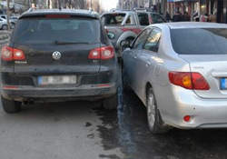 Yüksekova’da çözüm bekleyen trafik sorunu