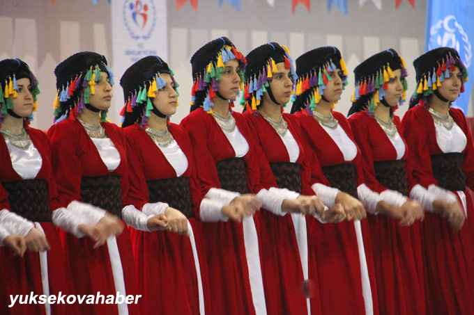 Hakkari halkoyunları yarışması Şemdinli'de yapıldı