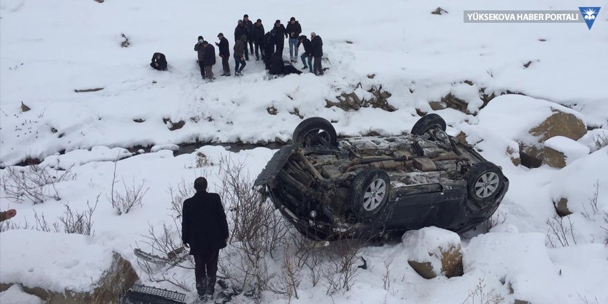 Yüksekova'da trafik kazası: 1 ölü, 1 yaralı