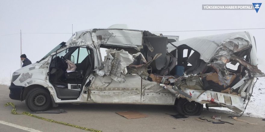 Yüksekova'da trafik kazası: 4 ölü, 6 yaralı