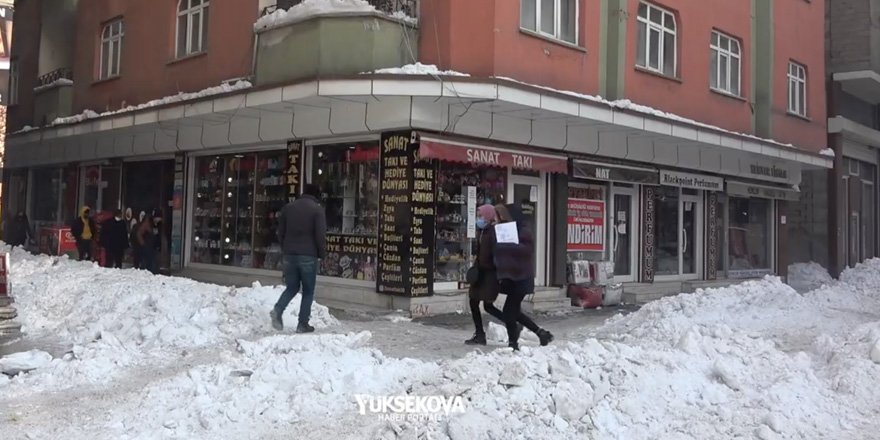 Yüksekova'da bir mülk sahibi 2 aylık kira indirimi yaptı